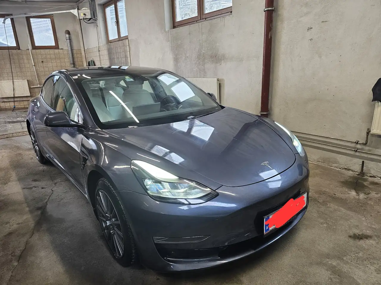 Model 3Performance AWD Erw. Autopilot Weißer Innenraum