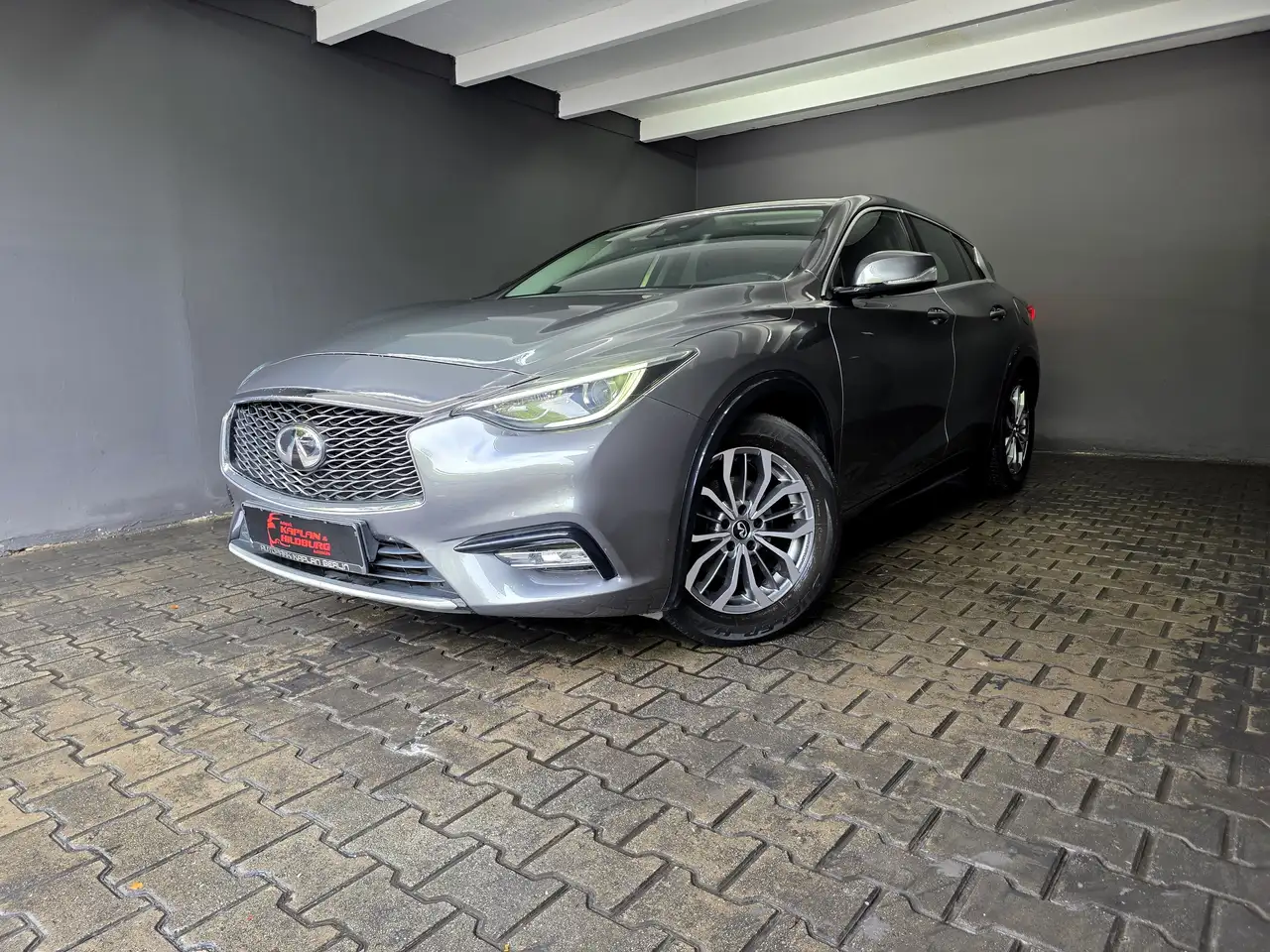 Q301.5 d, LED, NAVIGATION, AUTOMATIK, TEMPOMAT