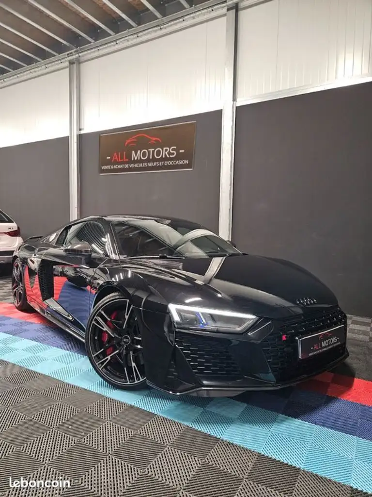 R8ii 5.2 v10 performance 620 ch pack carbon s-tronic