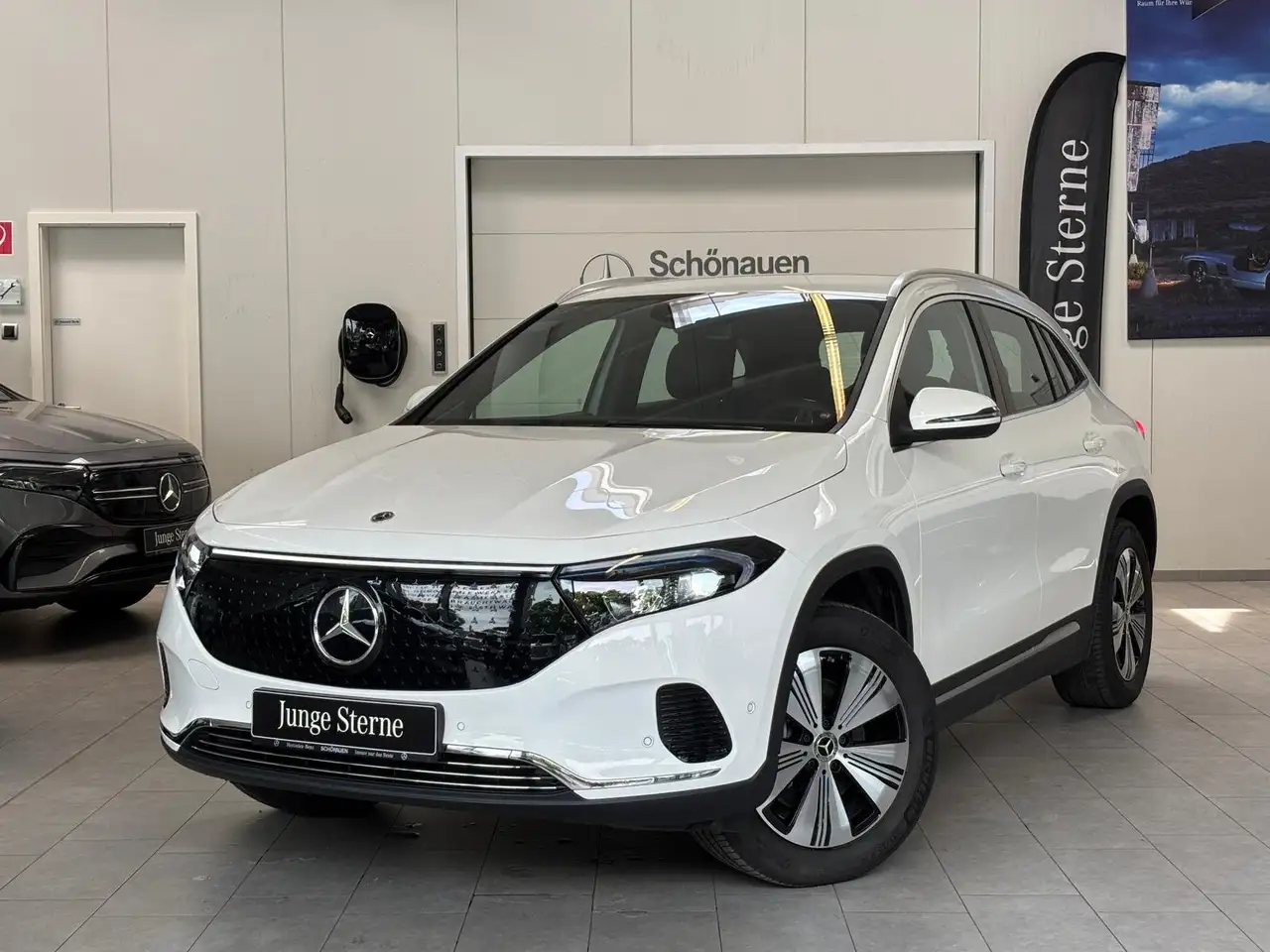 EQA300 4M PROGRESSIVE ADV.+CARPLAY+VZ-ASSIST