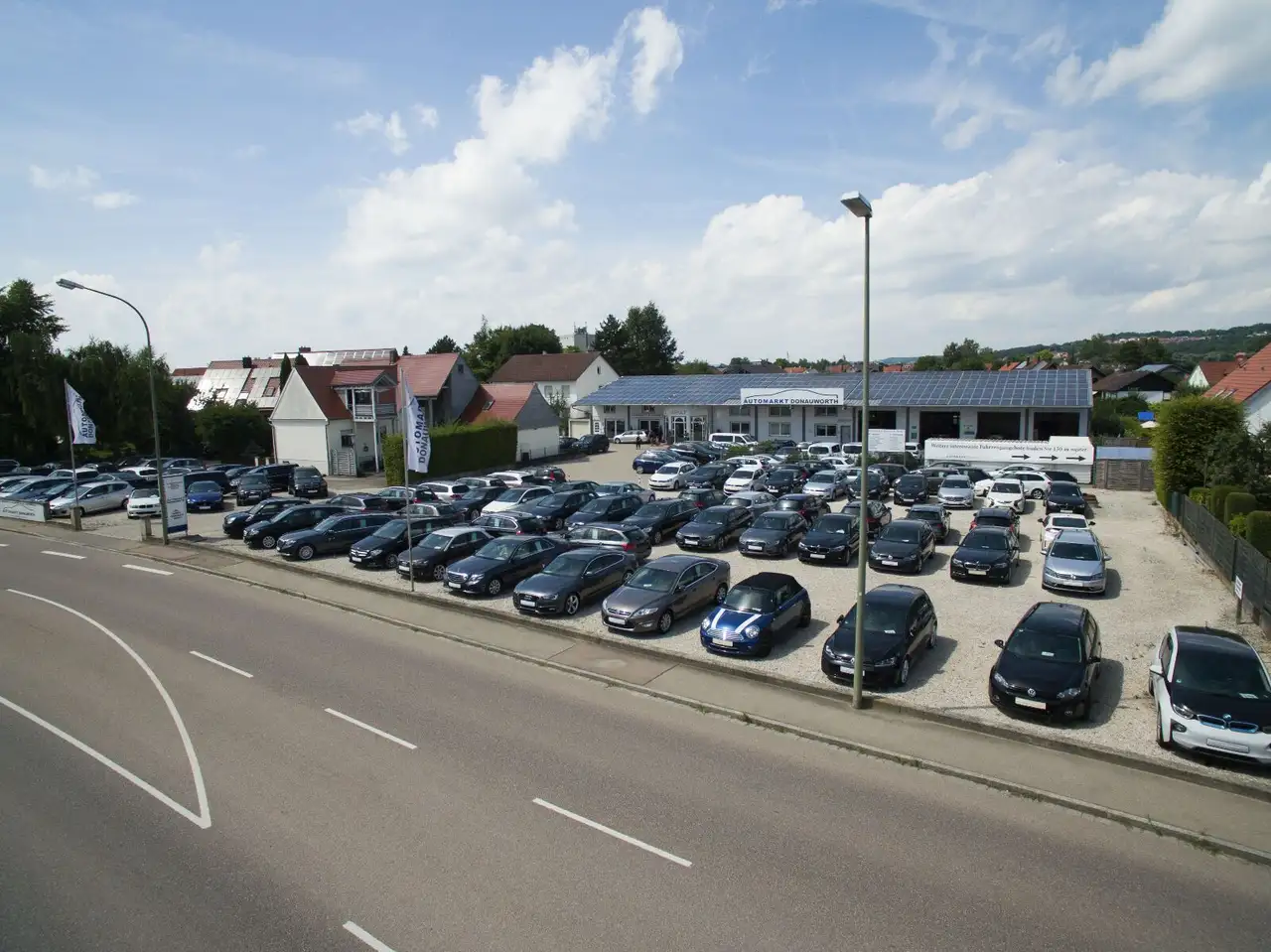 i3s ( 120 Ah ) Suite Pano Leder Nav. Prof. LED