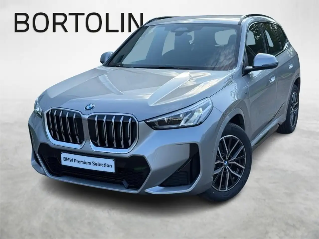 X1sDrive 18i Pack M Sport 5km! *