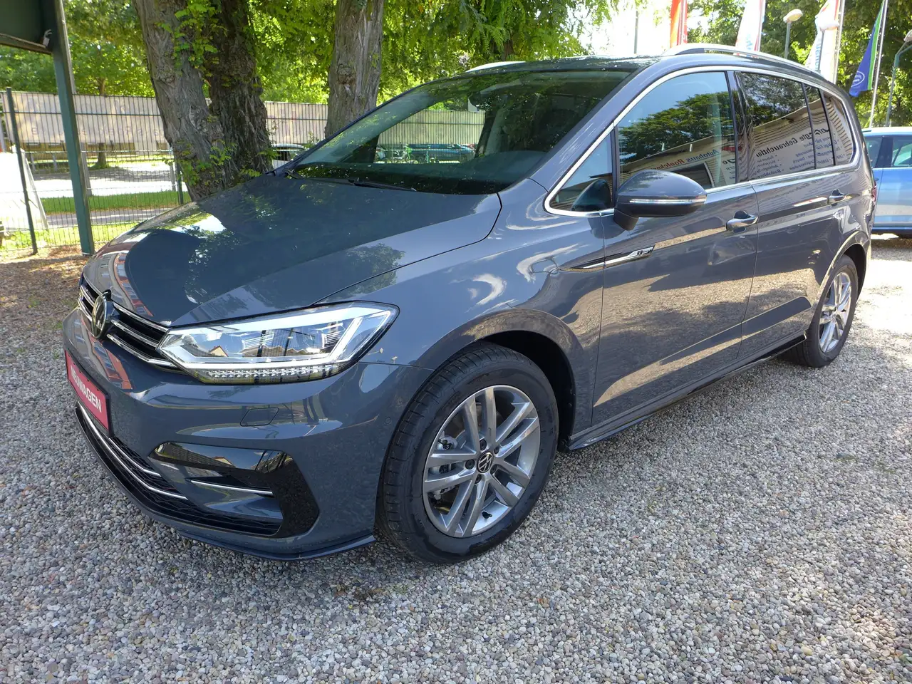 Touran2.0 TDI DSG R-Line Blind Spot AHK 7-Sitze