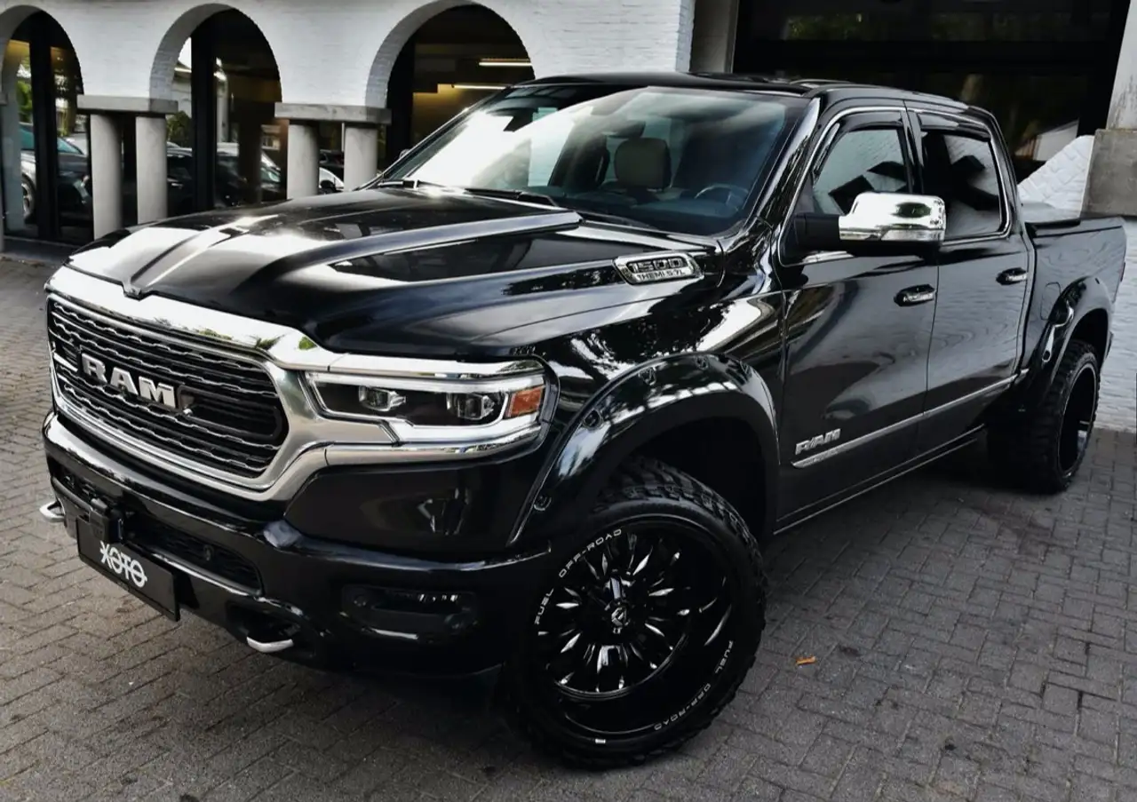 RAM5.7L HEMI V8