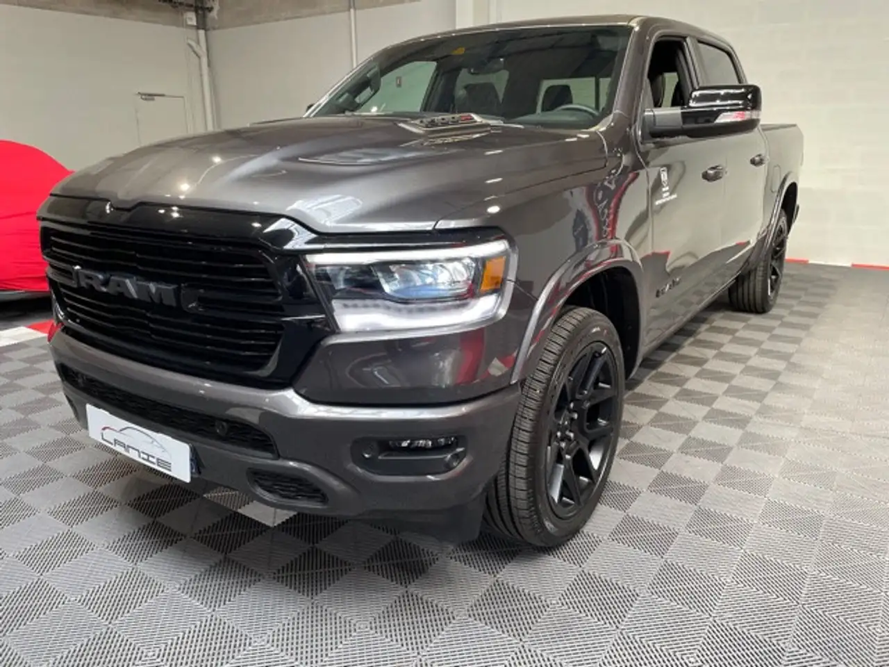 RAM1500 CREW CAB 3.0 V6 EcoDiesel Laramie Night Editi