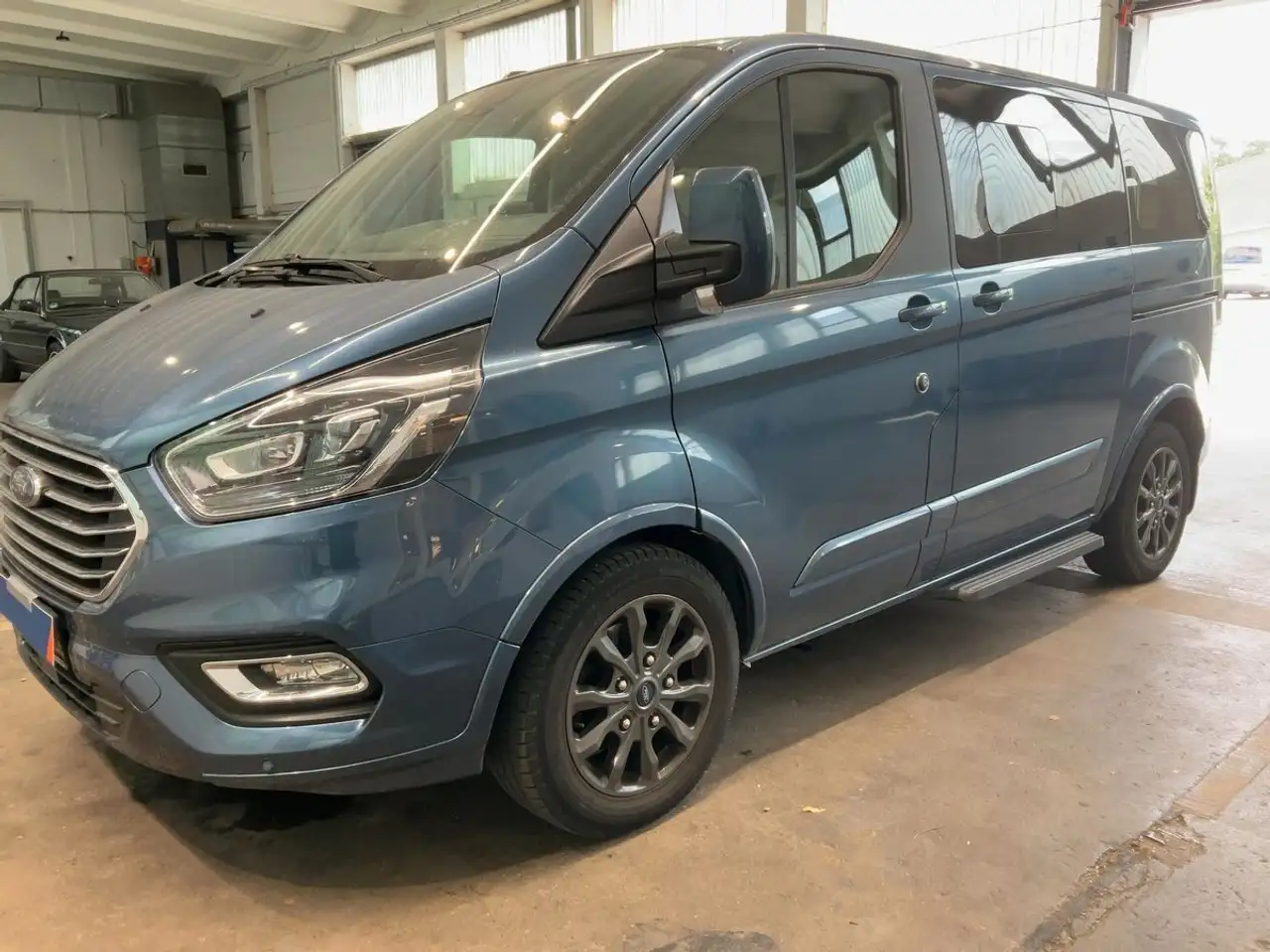 Tourneo CustomTitanium X AHK+NAVI+XENON+KAMERA