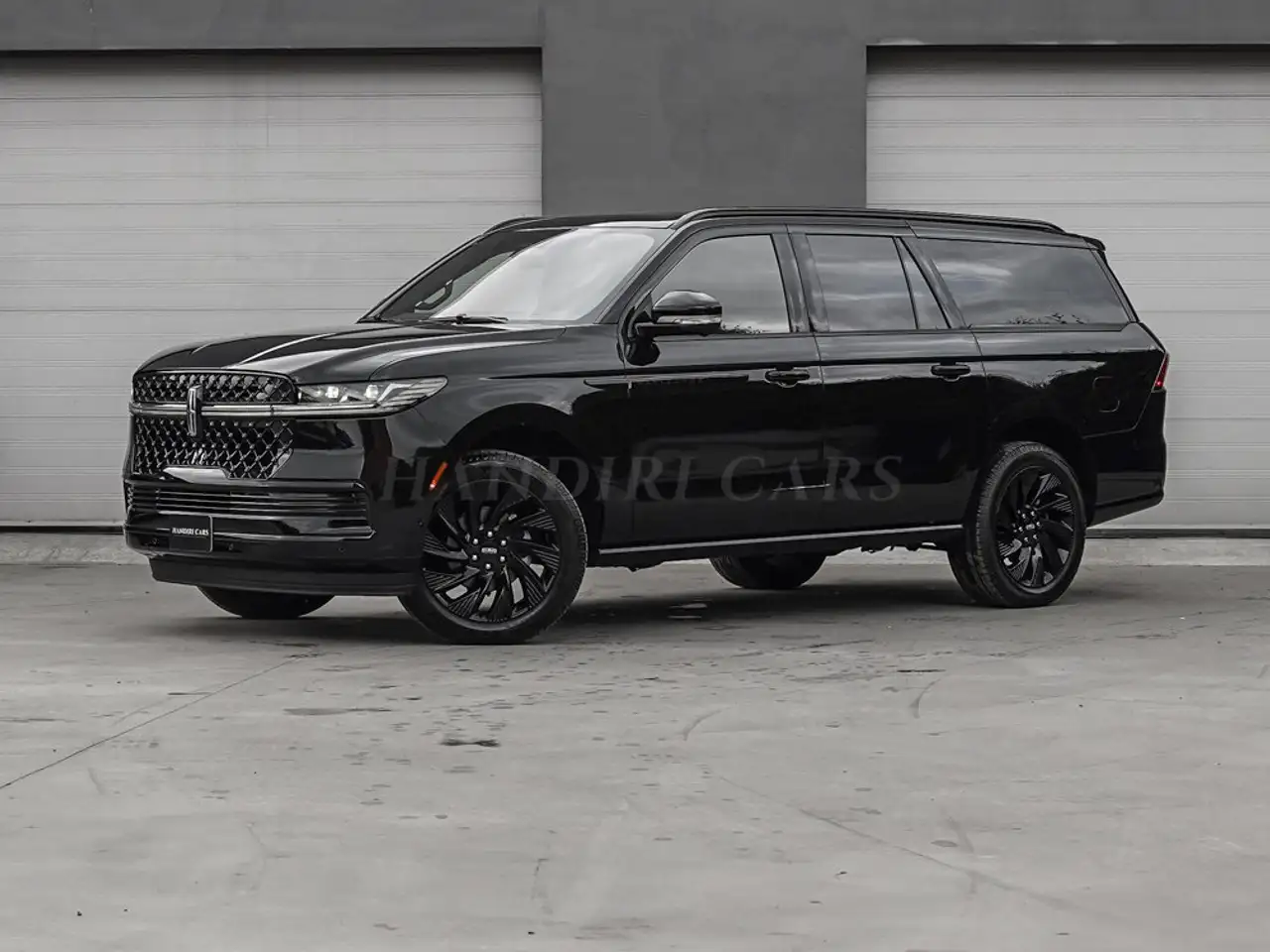 NavigatorNEW! 2025 L 4X4 Reserve €132500 +REAR CONSOLE