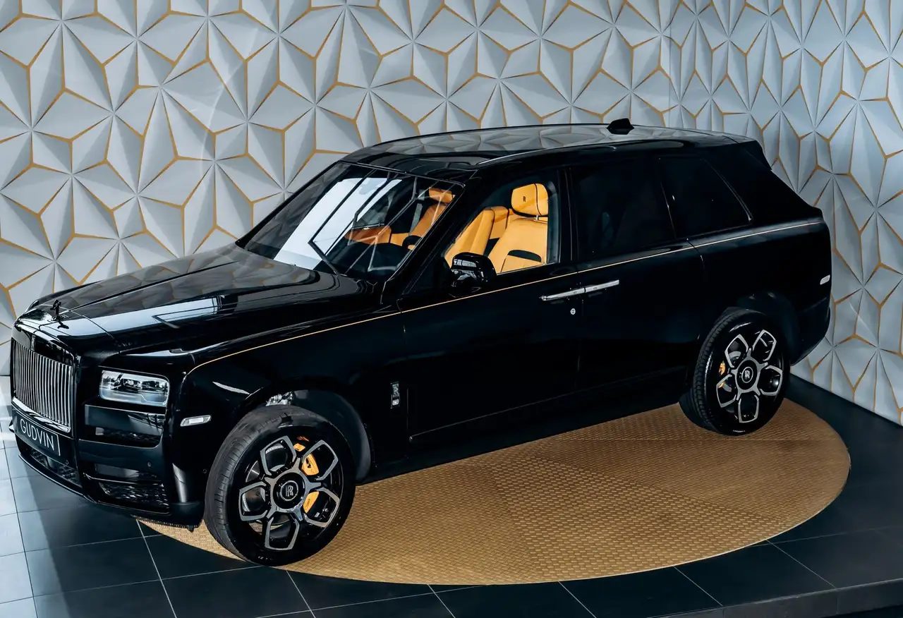 Cullinan4-Seats/Starlight/Black Badge
