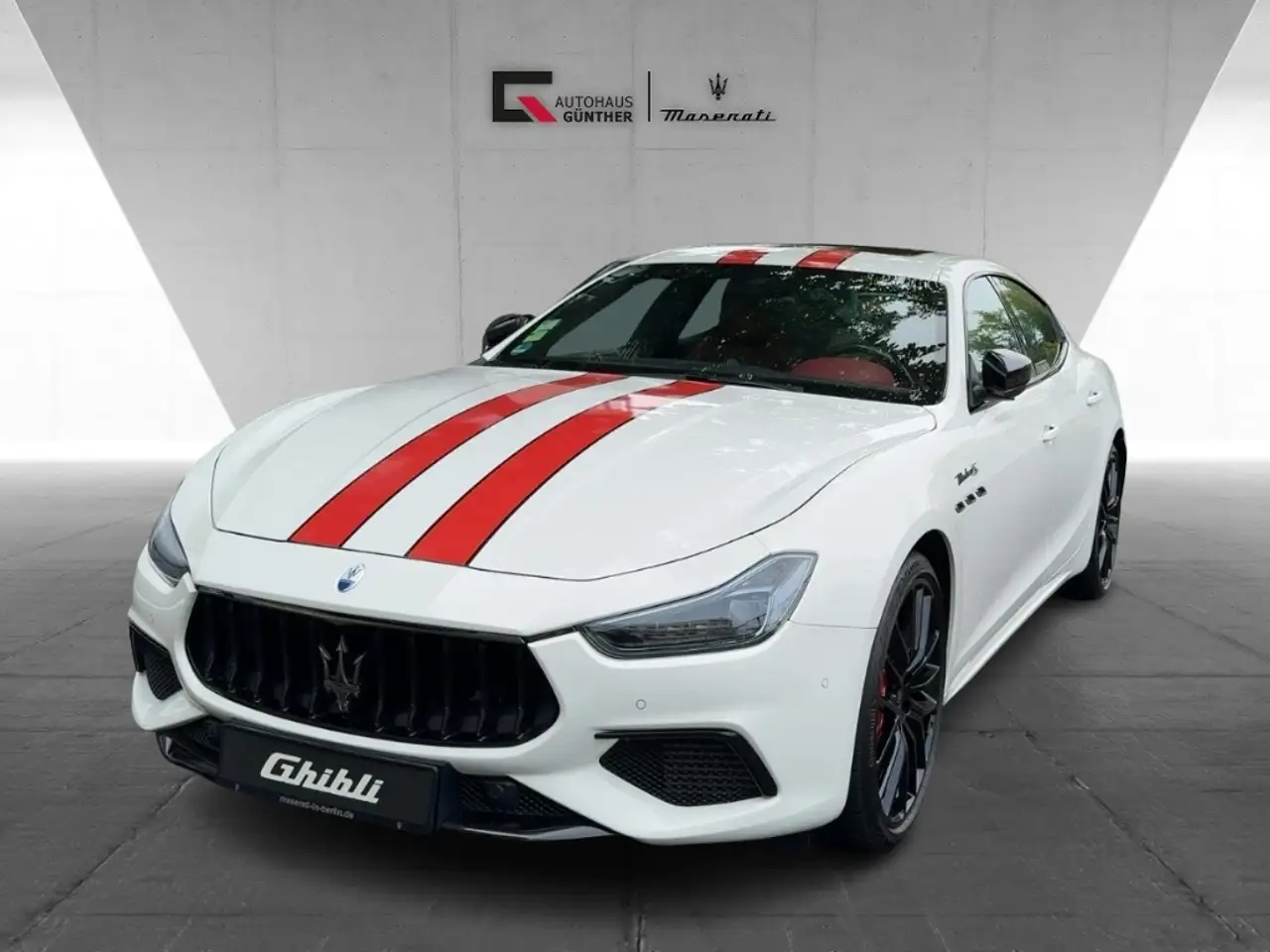 GhibliV6 3.0BiTurbo Modena S Q4 Modelljahr 2022