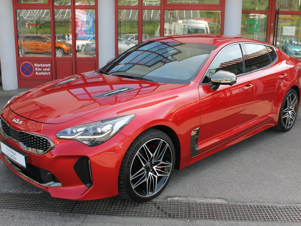 StingerGT 4WD Velour Leder