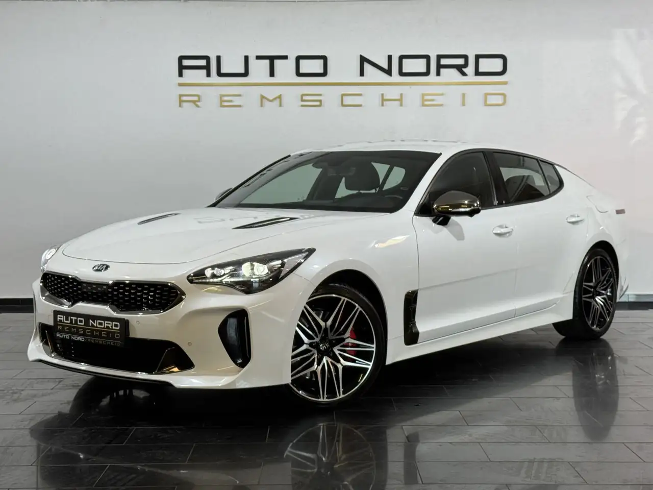 Stinger3.3 GT 4WD*GARANTIE*H&K*360°*HeadUP*