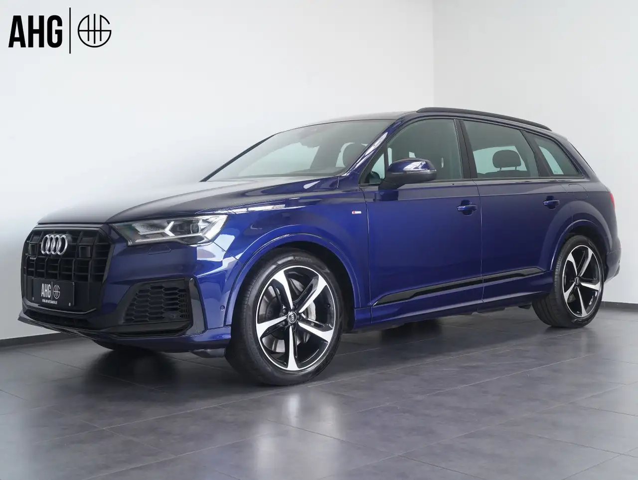Q755 3.0 TFSIe quattro S line Sport Plus BLACK