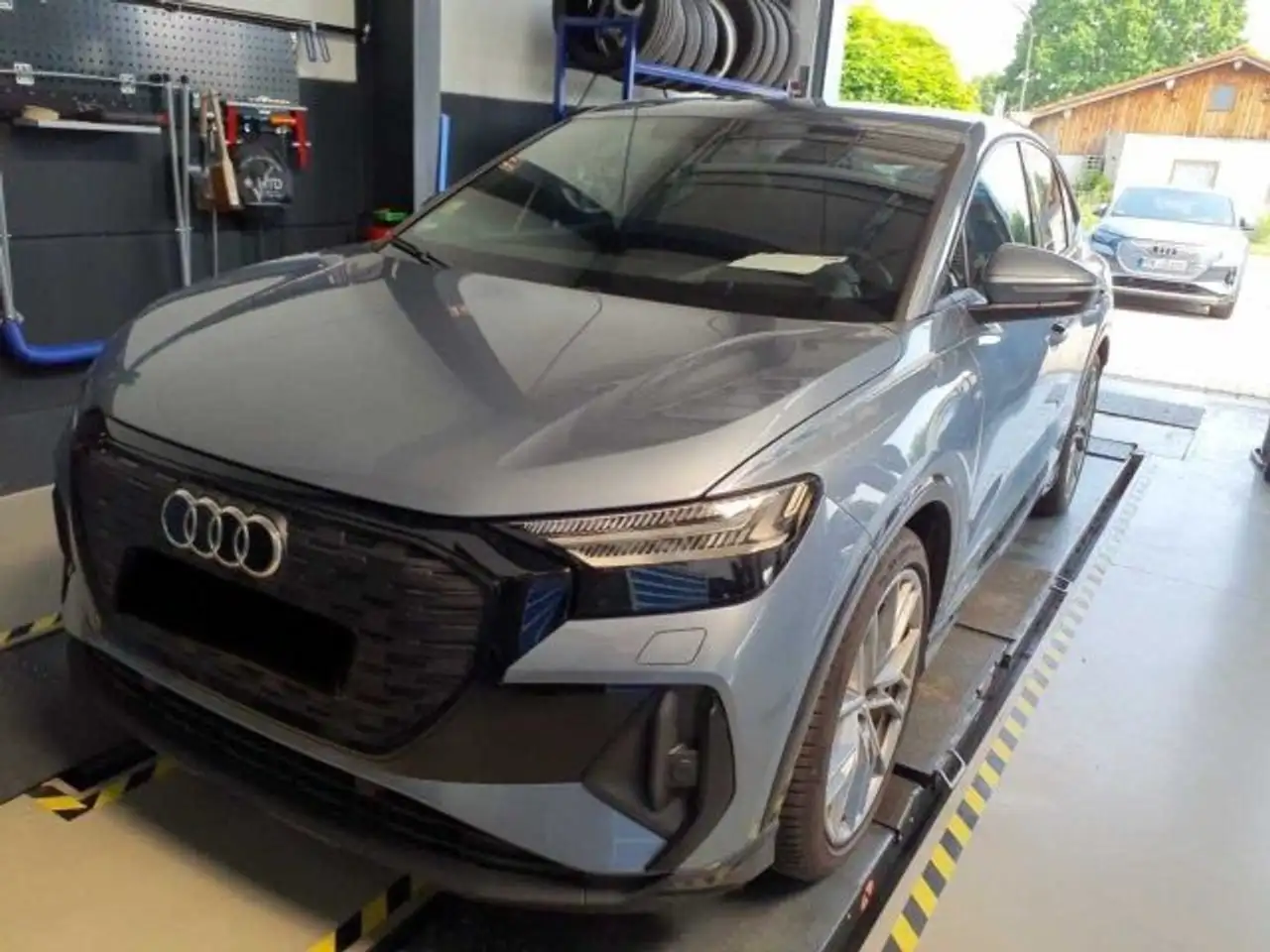 50e-tron Sportback quattro