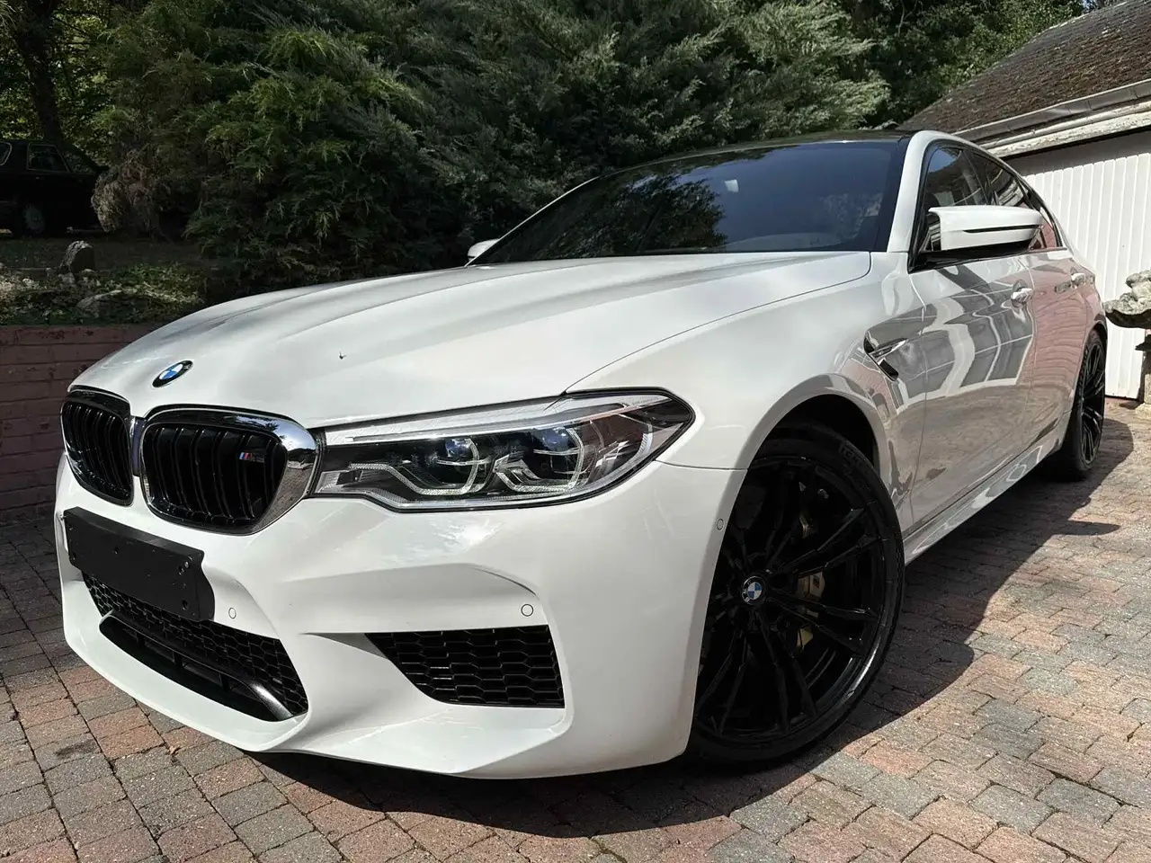 M5M5 4.4AS V8
