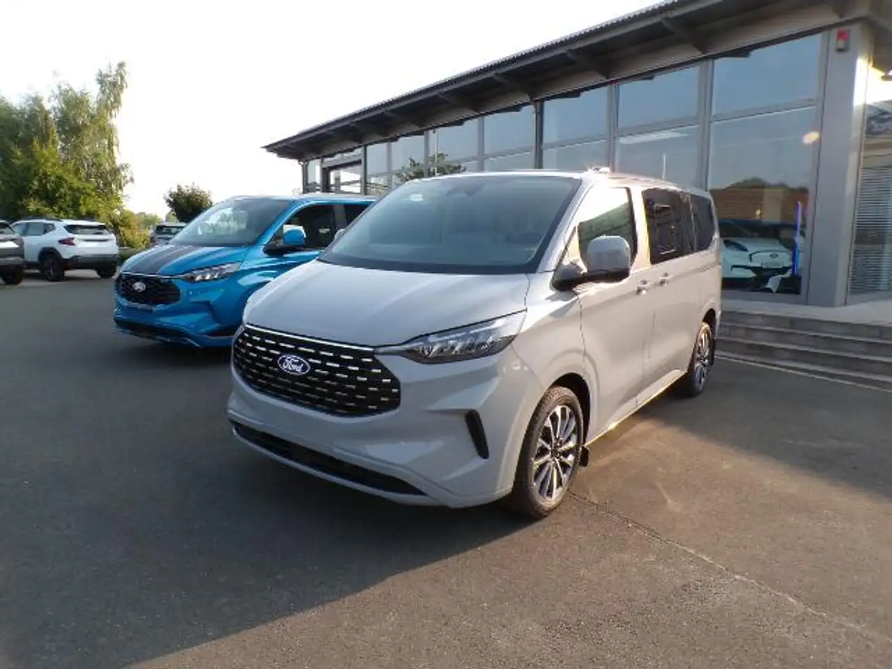 Tourneo CustomTitanium L1 4WD Automatik/ Panoramadach/ FGS