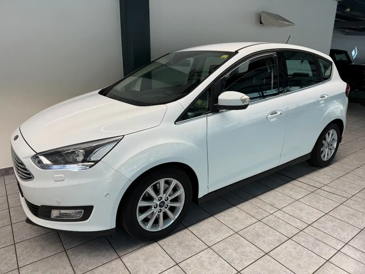 C-MaxC-MAX Titanium AHK Kam Bi-Xen Navi Keyl