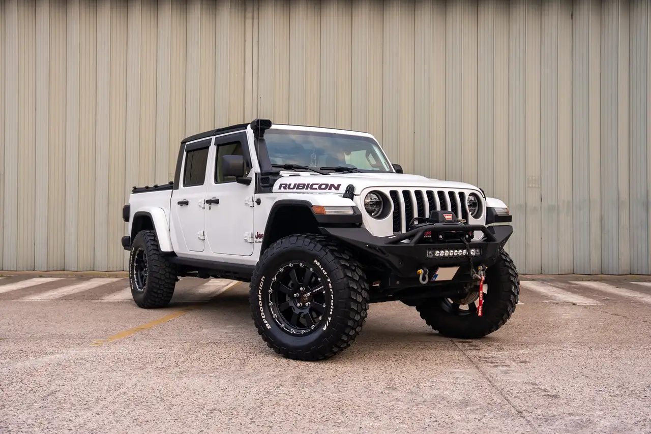 GladiatorRubicon V6 3.6 Pentastar