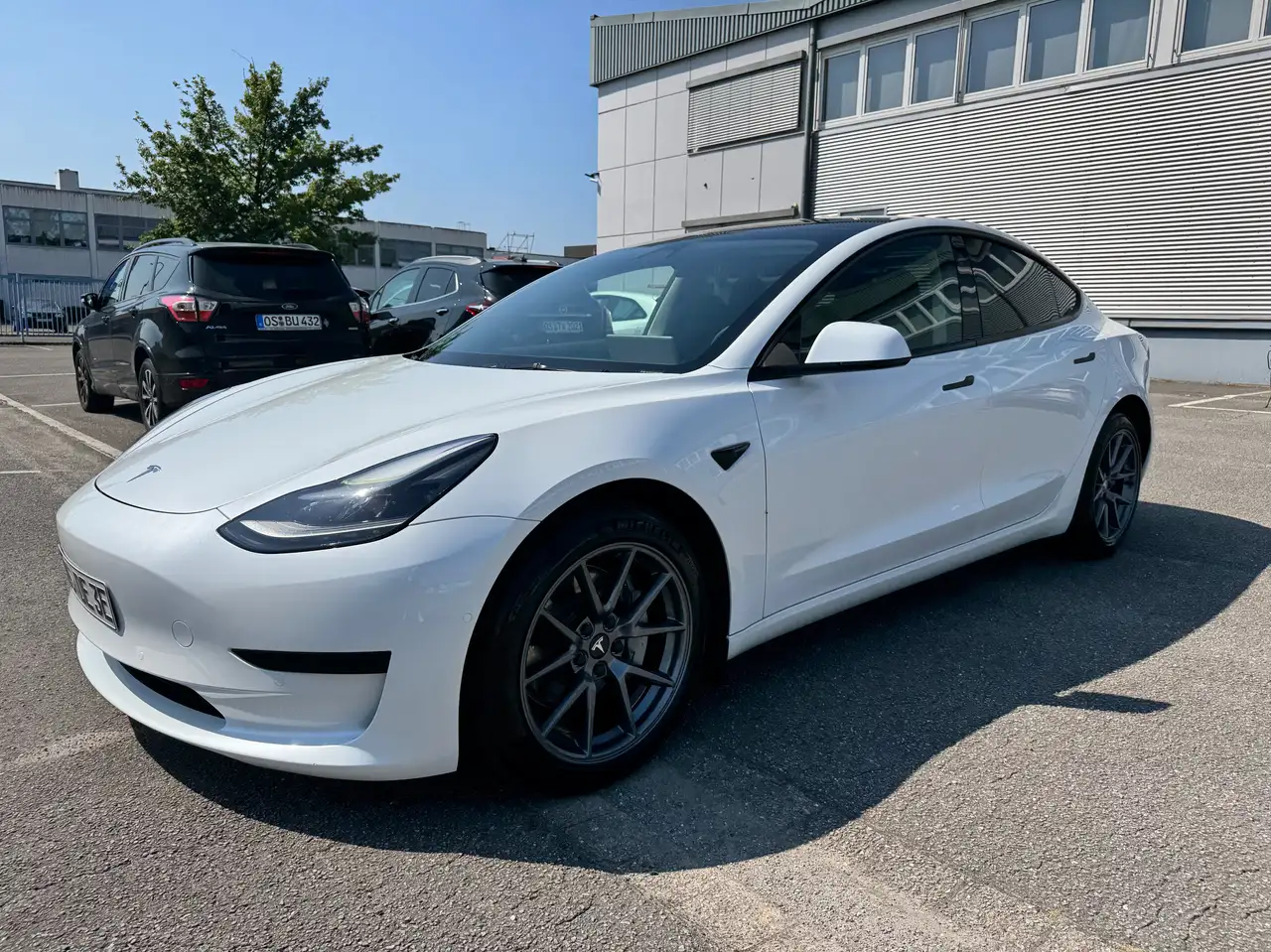 Model 3SR+ RWD, LFP, 60kWh, USS, 325PS, UNICORN