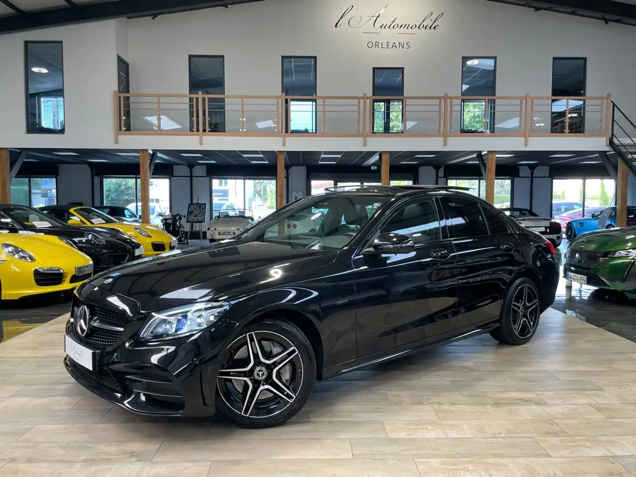 CL300E 2.0i EQ-POWER 9G-TRONIC 320CH - AMG LINE
