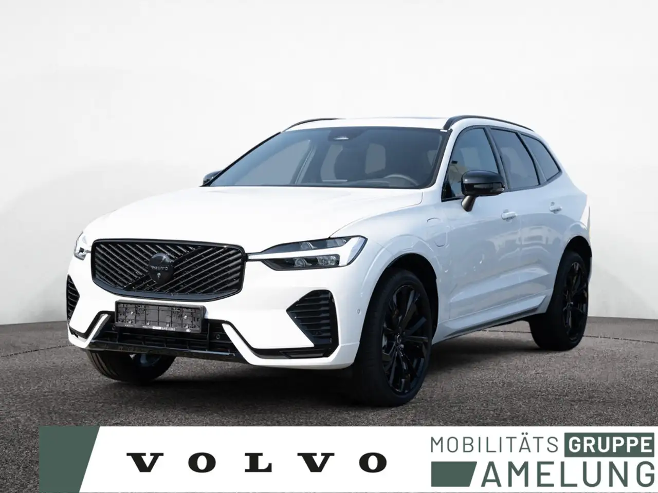 XC60T8 AWD Plus Black Plug-In LED PANO 360°