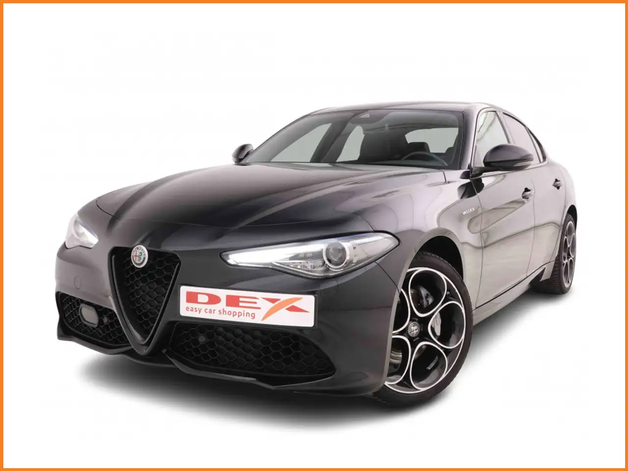 Giulia2.0 Turbo Q4 AT8 Veloce + Keyless + Navi + Car Play + Cam