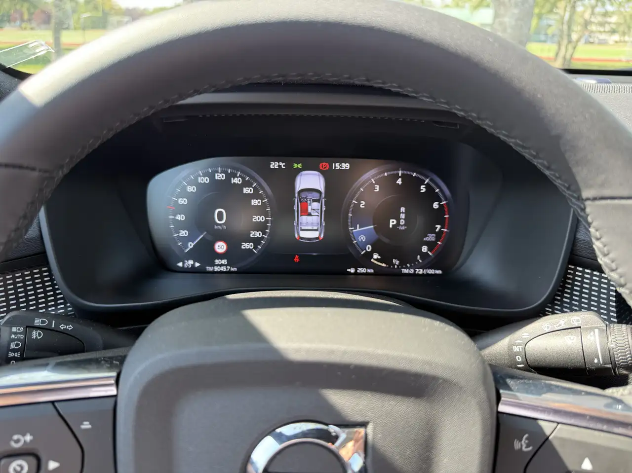 XC40T2 Plus Dark