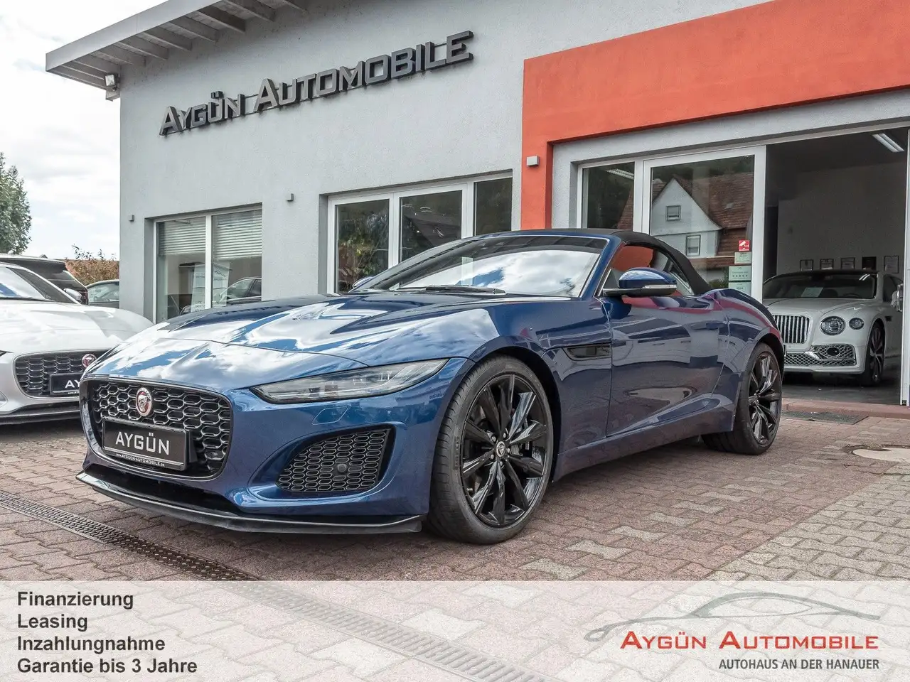 F-TypeF-TYPE P300 RWD Cabriolet*Black-Pack*