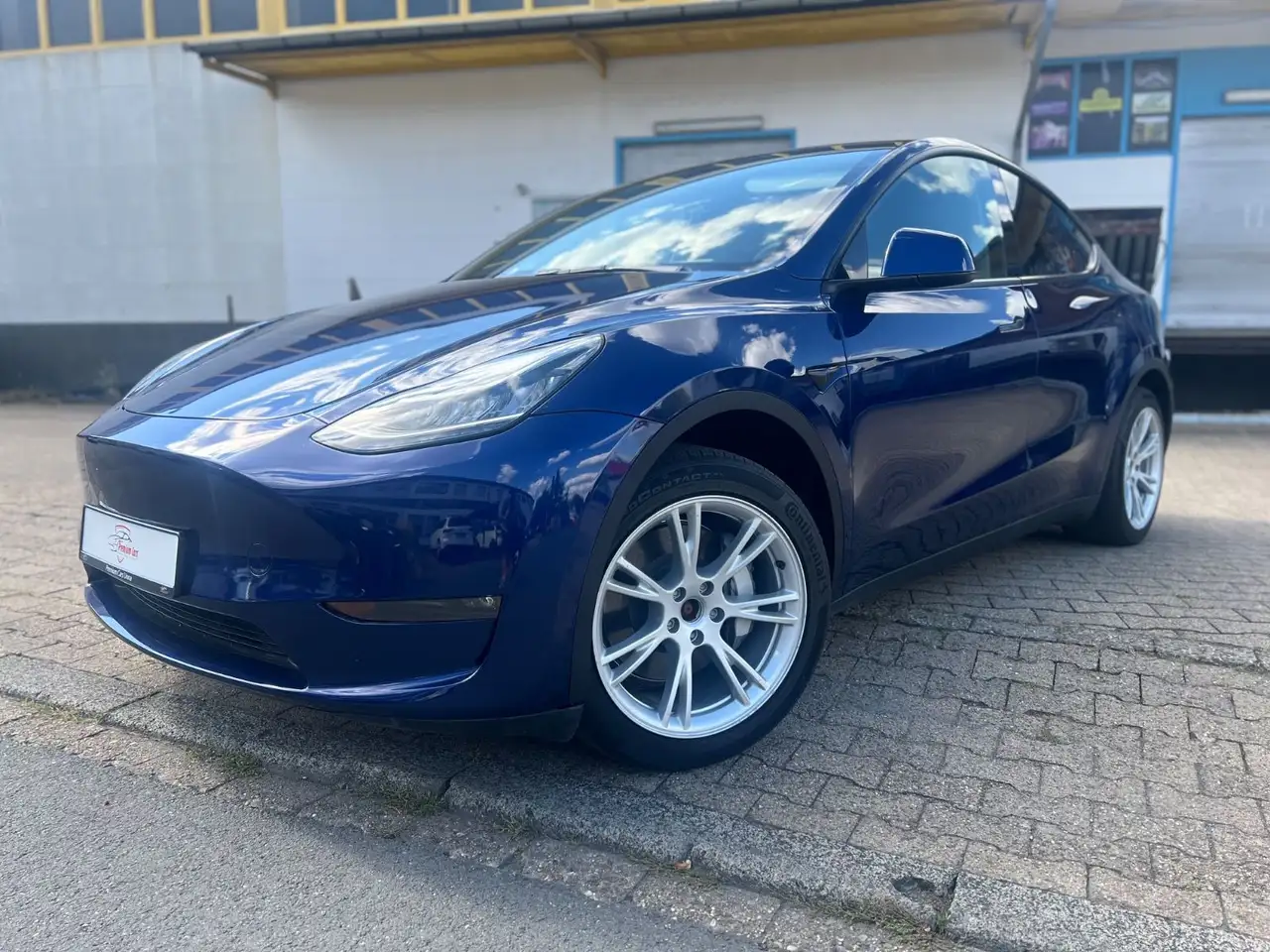 Model YLong Range Dual AWD