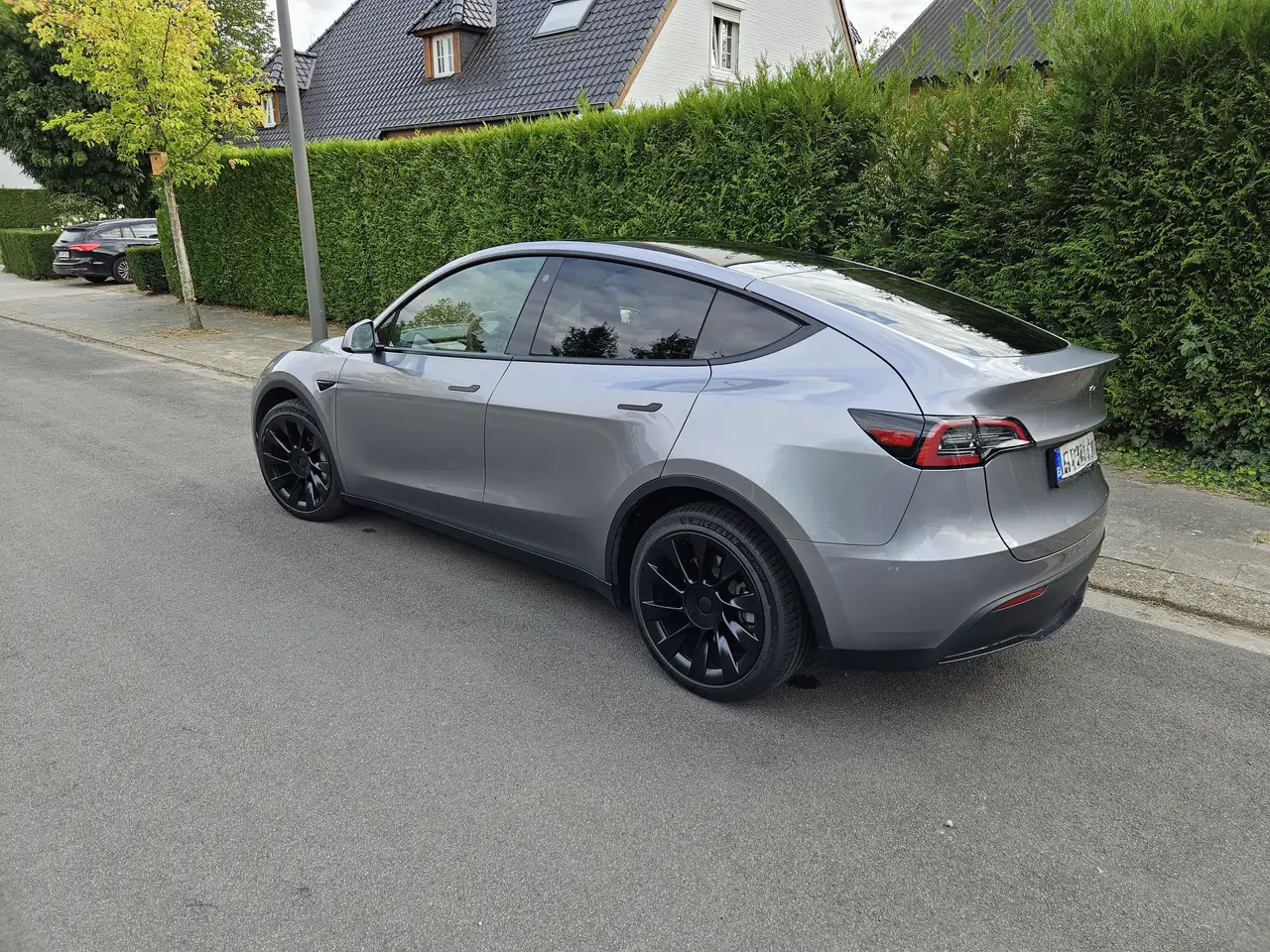 Model YModel Y Long Range Dual Motor AWD