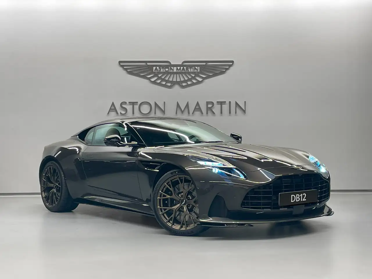 DB12Coupe | Aston Martin Brussels