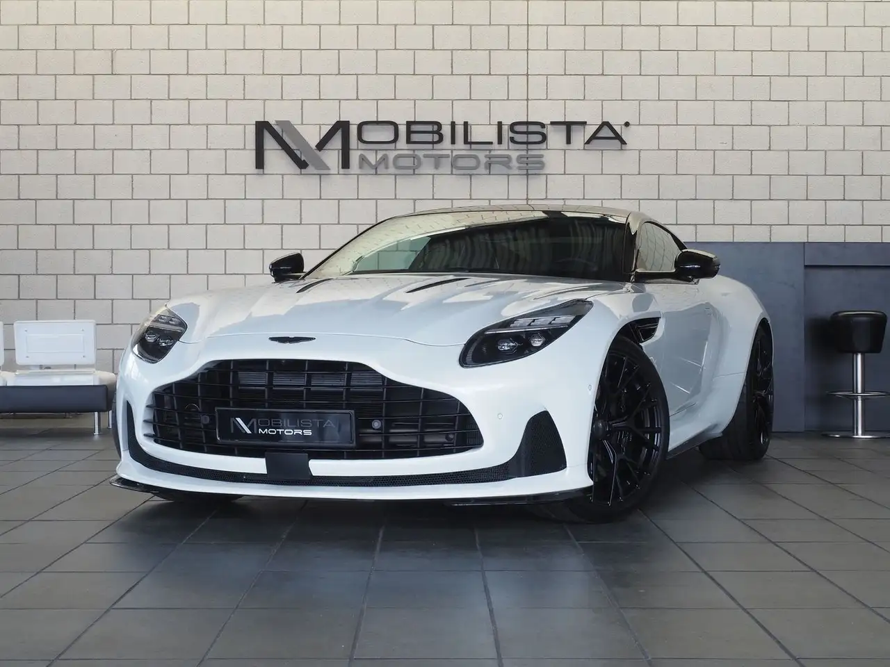 DB12Coupe CARBON LP 321.264€ FULL OPTIONS by MOBILISTA
