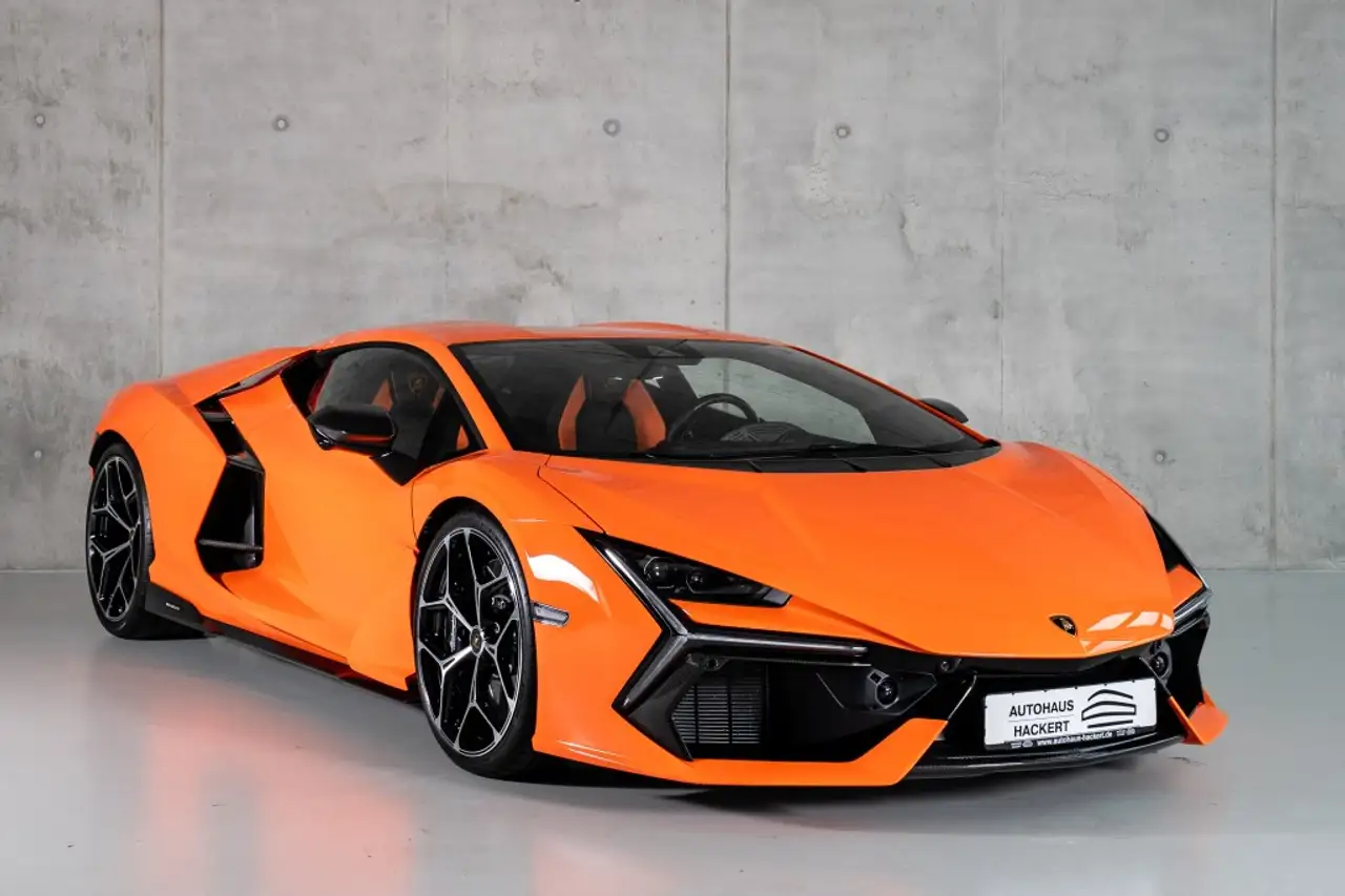 RevueltoFULL CARBON PRODUCTION 2025 ON STOCK!