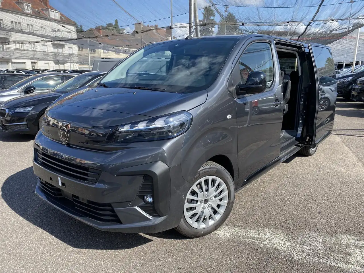 Traveller(2) XL 2.0 BLUEHDI 180 EAT8 BUSINESS 8PL / PACK CONNECTVITE / PACK FAMILLE