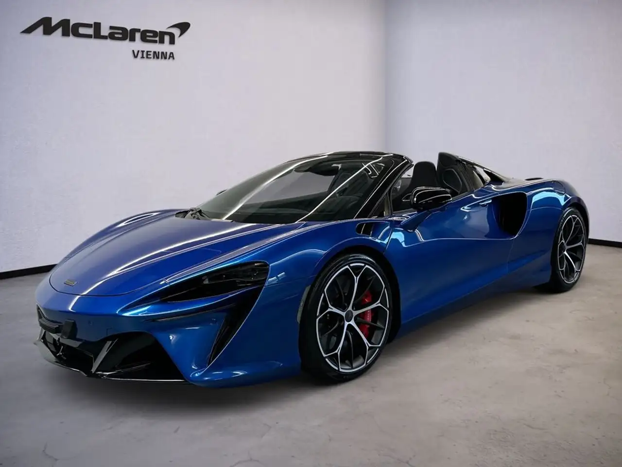 ArturaArtura Spider / Volcano Blue / Electrochromic Roof