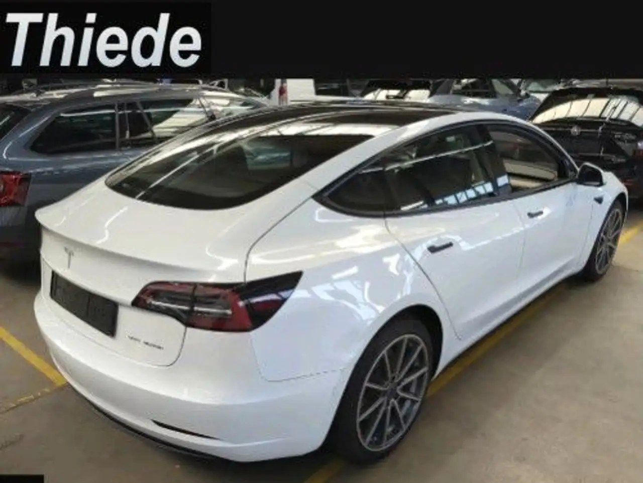 Model 3LONGRANGE DUAL-MOTOR NAVI/KAMERA/AMD/AHK