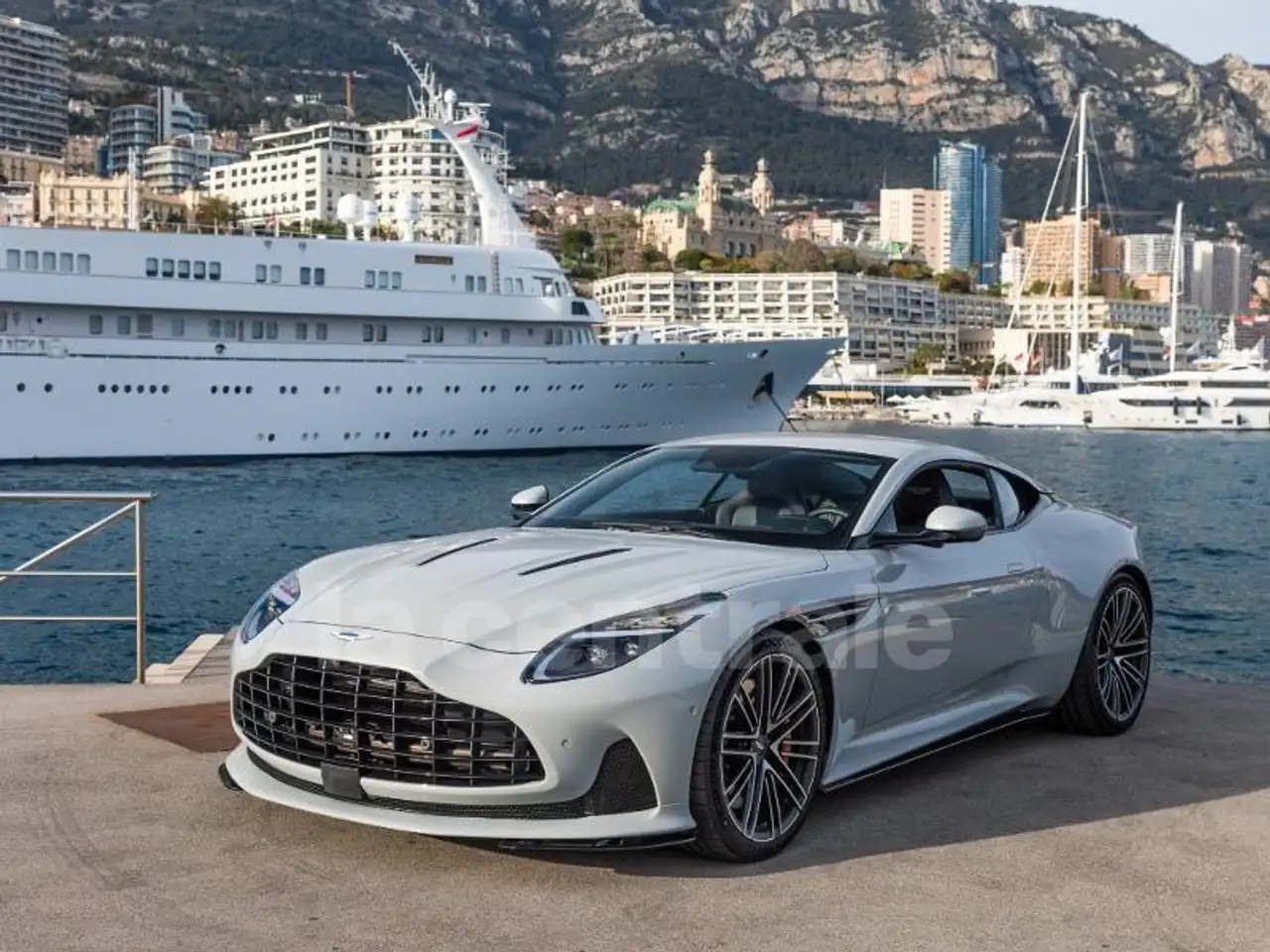 DB12V8 4.0 680ch BVA8