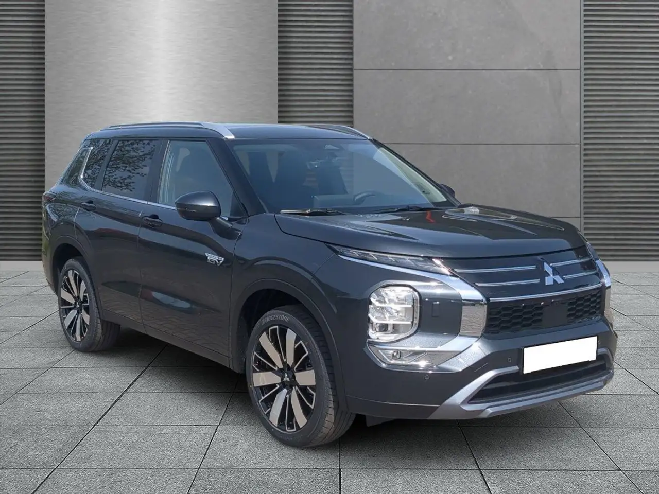 OutlanderIntro Edition Plug-in Hybrid 2.4 225 kW (306 PS...