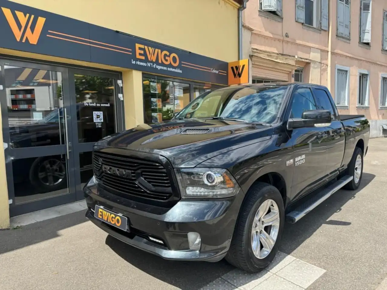 RAM1500 QUAD CABINE 5.7 400 SPORT 4WD BVA CAMERA SIEGES ELECTRIQUE GARANTIE 6 MOIS