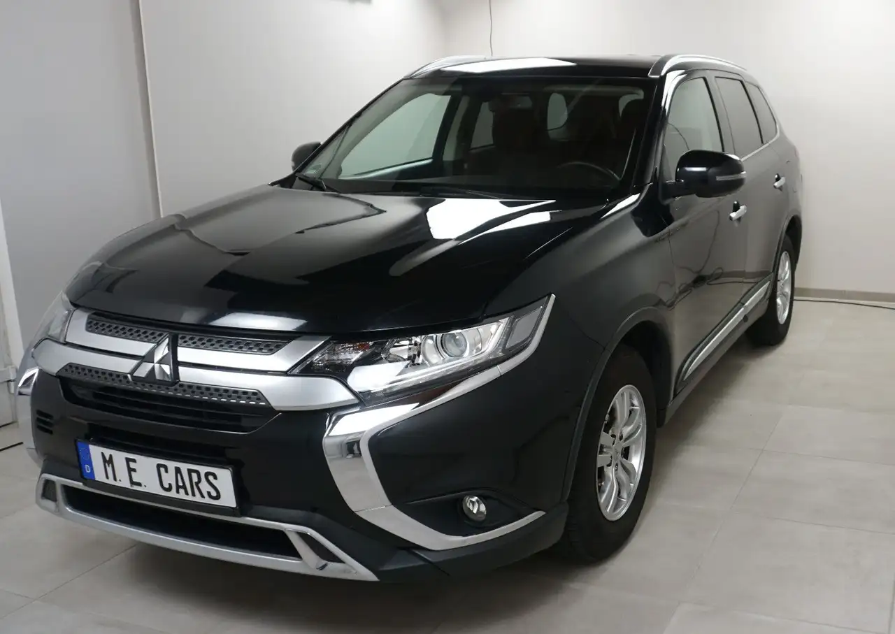 OutlanderDiamant Edition+ 2WD Navi Scheckheft