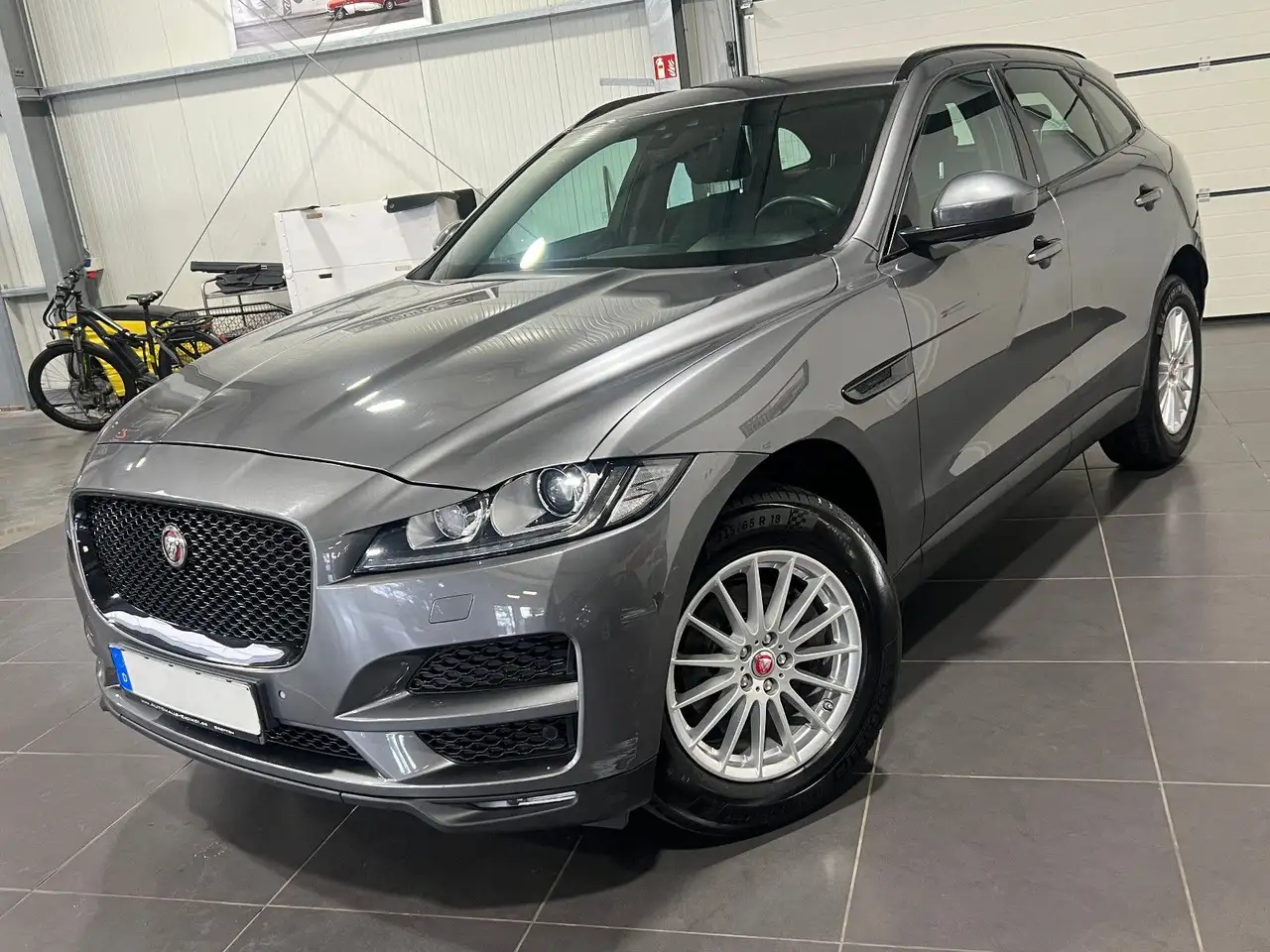 F-Pace2.0 D **Navi*Pano*Kamera*Xenon**