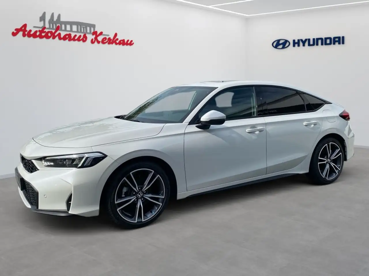 Civice:HEV 2.0 i-MMD Hybrid Advance (FE)