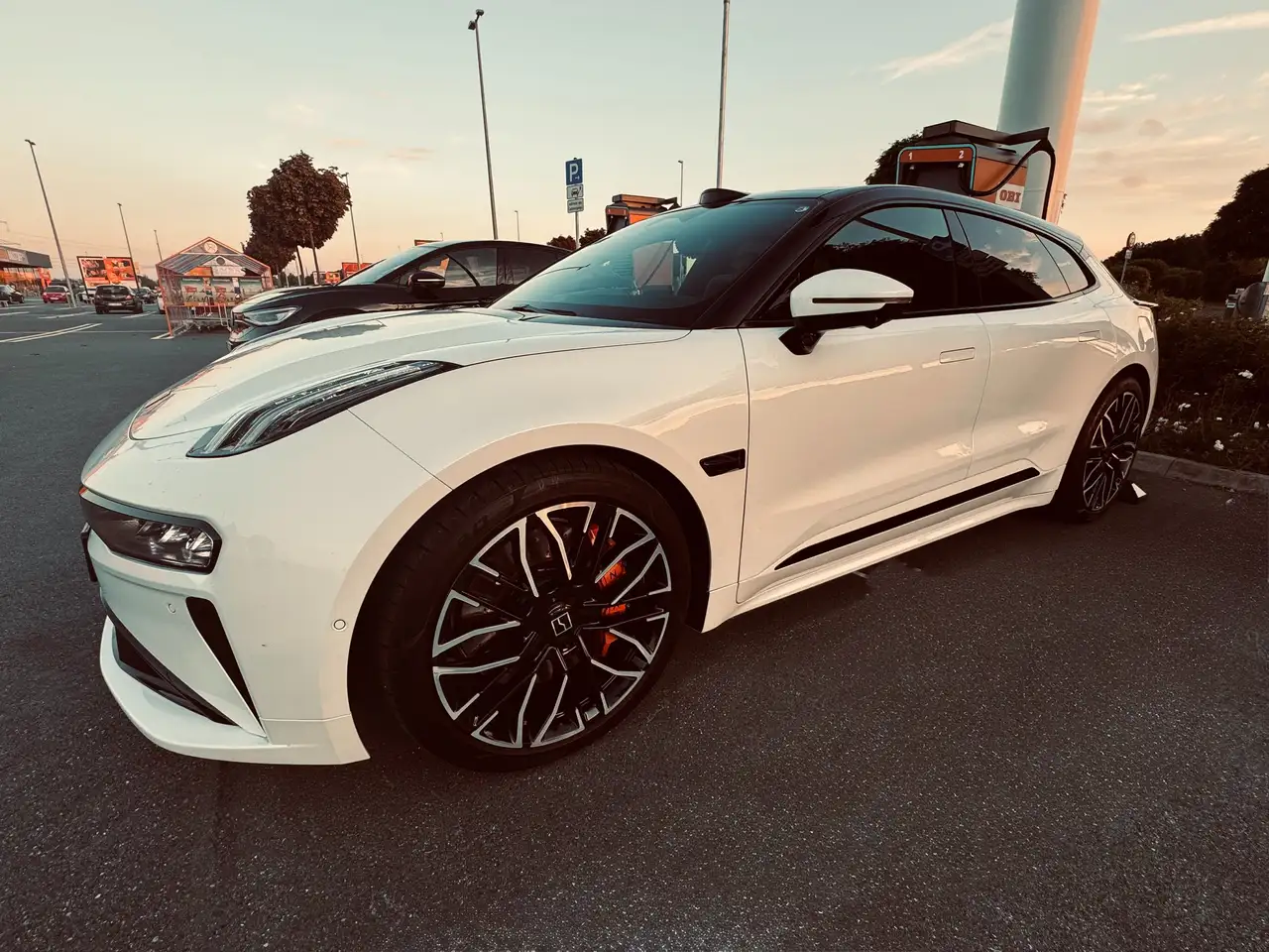 001001 AWD Privilege Facelift 2025 Modell