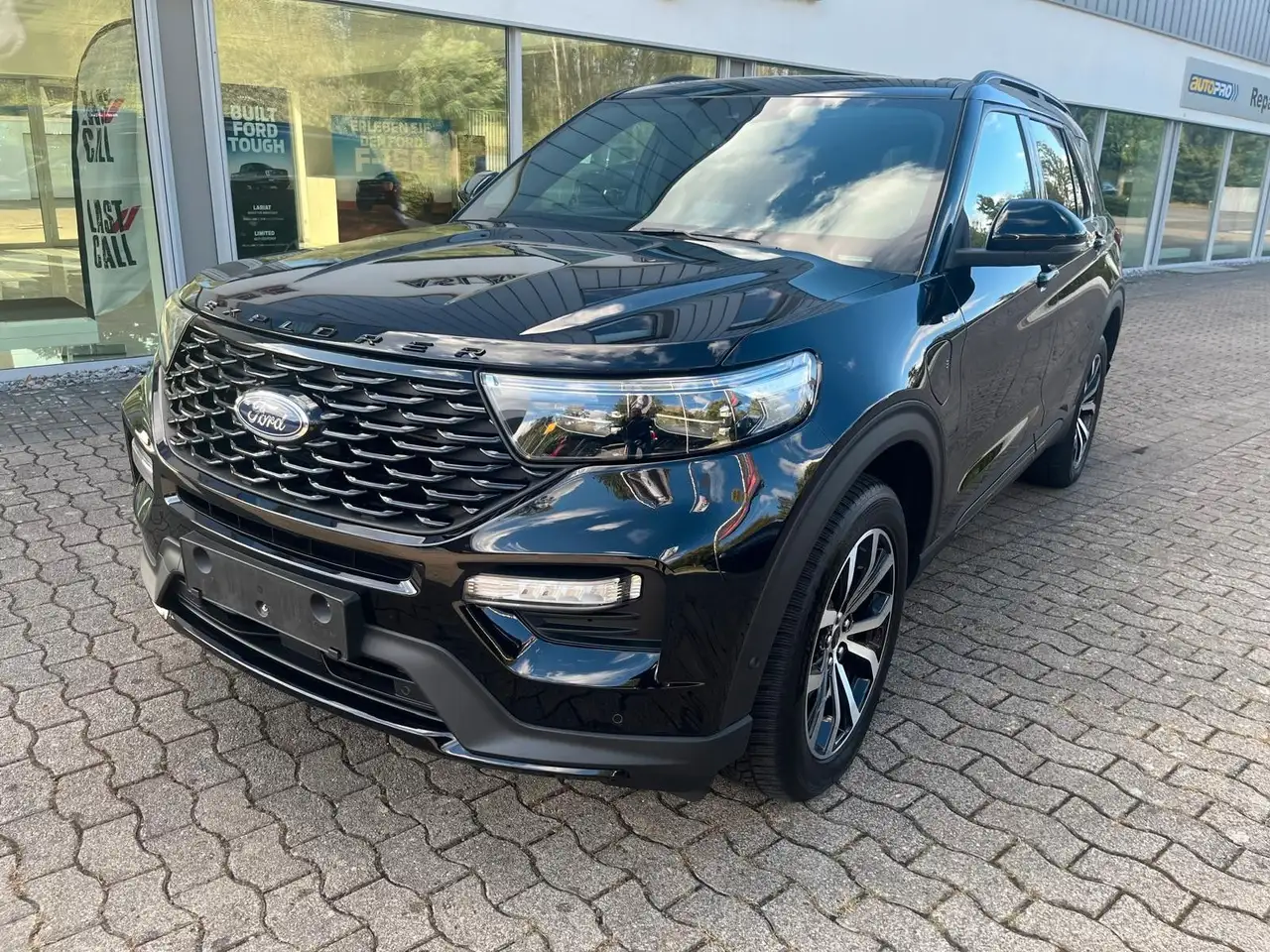 ExplorerST-Line Plug-in-Hybrid 4x4