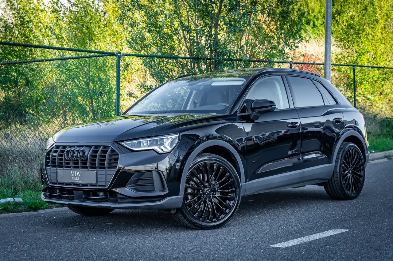 Q3Q3 40 TFSI Quattro S line S tronic