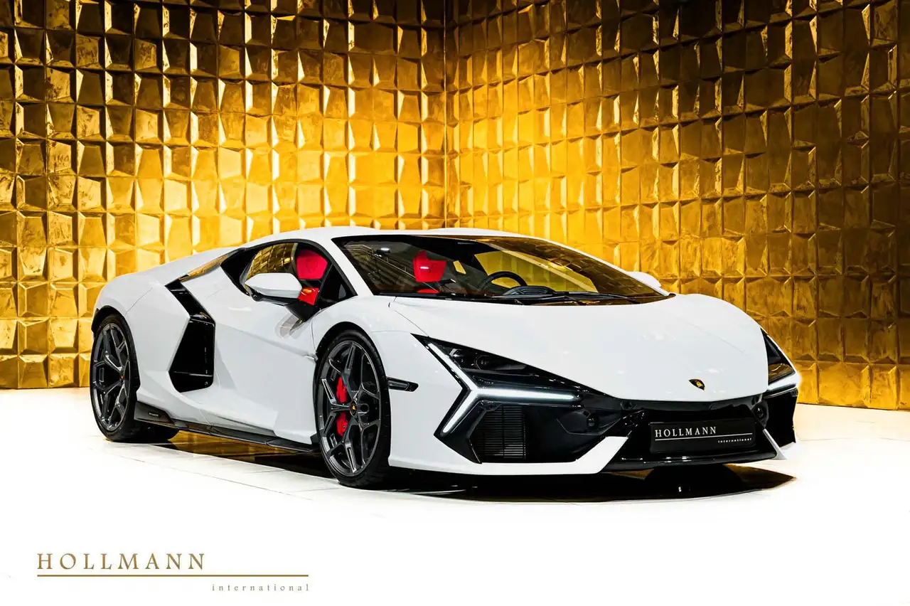 Revuelto+CARBON FIBRE+PASSENGER DISPLAY+STOCK+