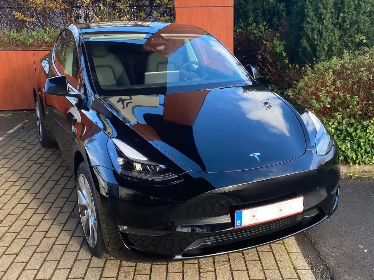 Model YModel Y Long Range Dual Motor AWD