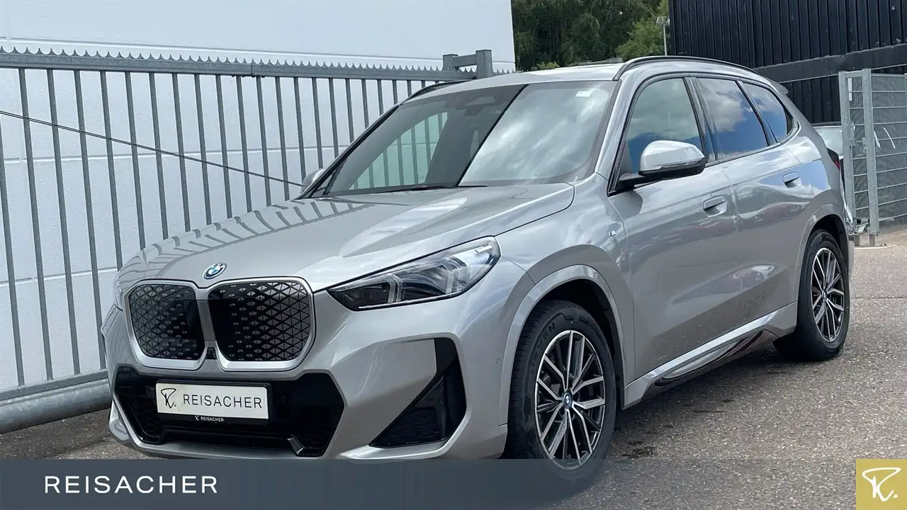 iX1xDrive30 Sportpaket Laden AC Ladekabel