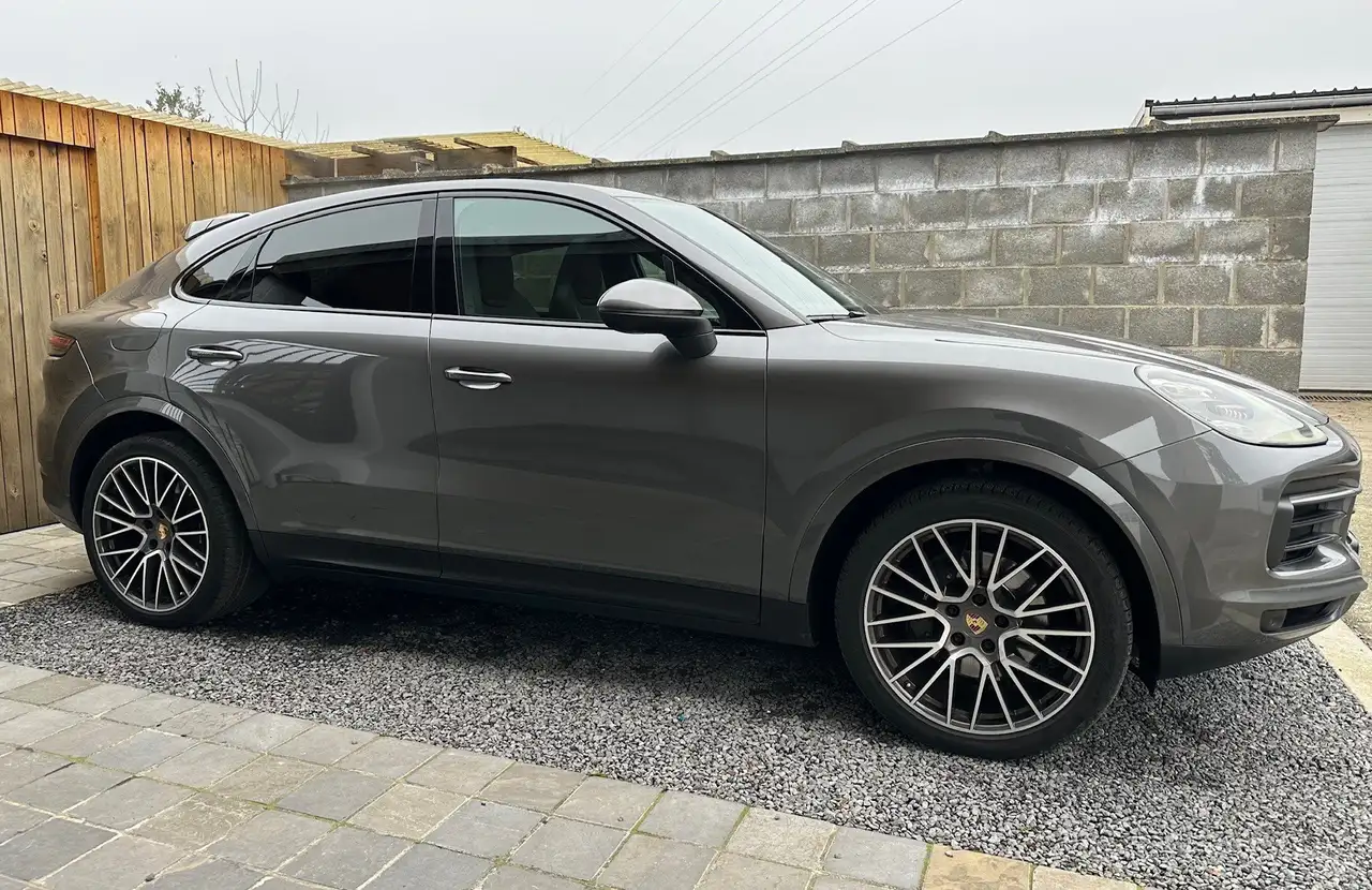 CayenneCoupe 3.0i V6 E-Hybrid Chrono Pano Keyless Full