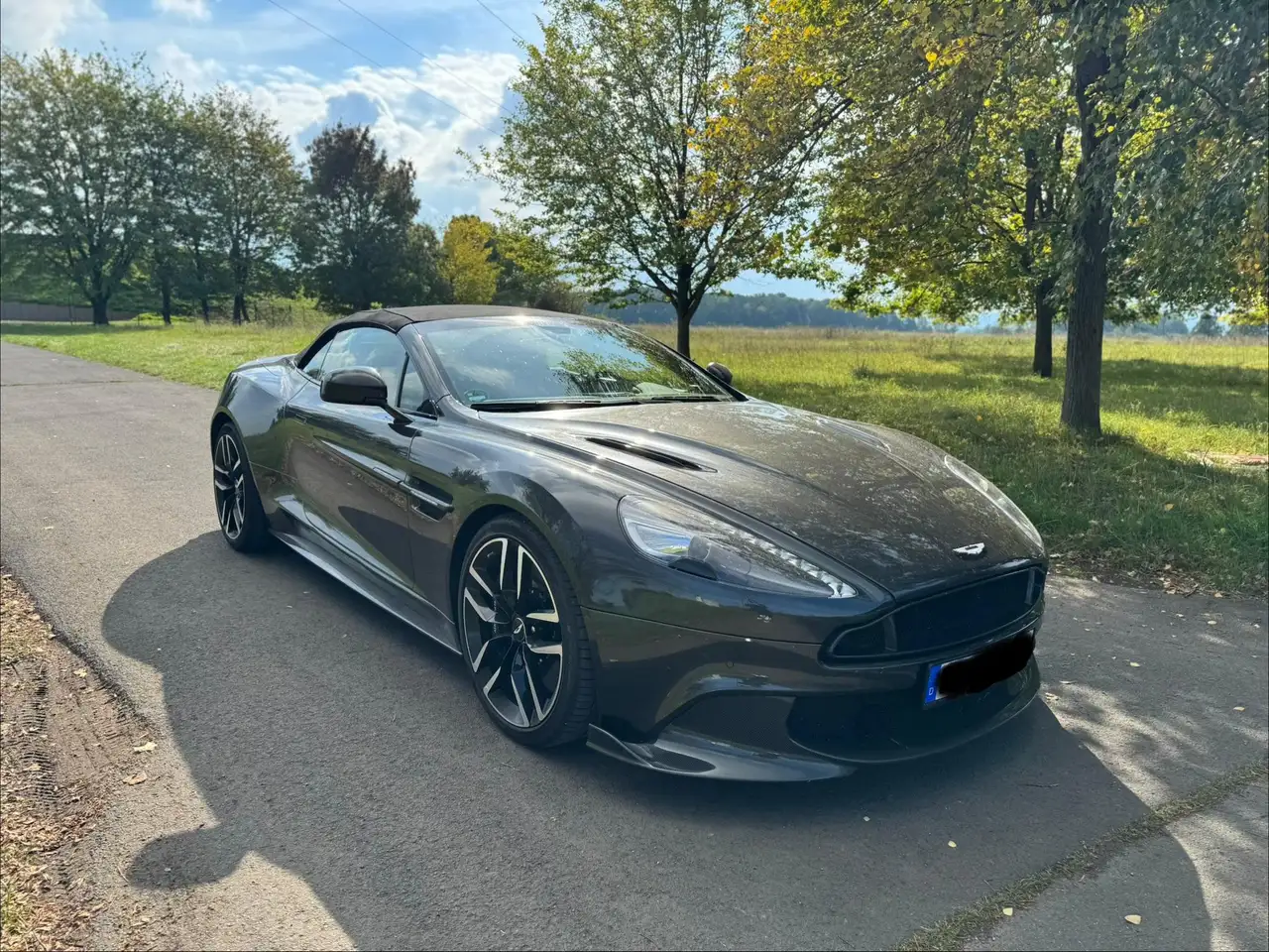 VanquishVanquish S Volante (Keramik Carbon)