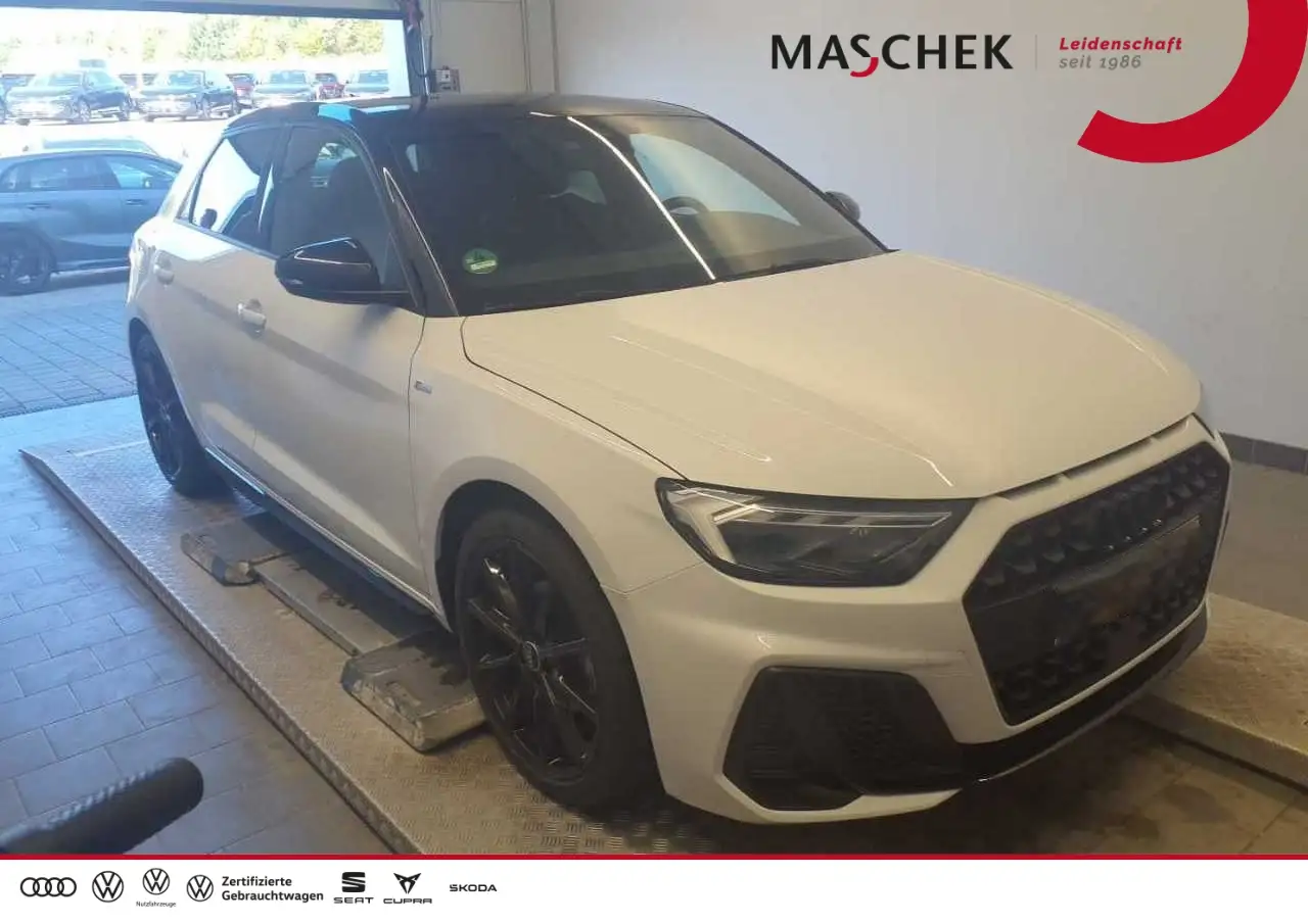 A1Sportback S line 30 TFSI Stronic BlackEd Naviplus